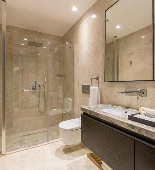 キングサイズベッドのデラックスルーム, The Fortyfive Business Hotel & Spa