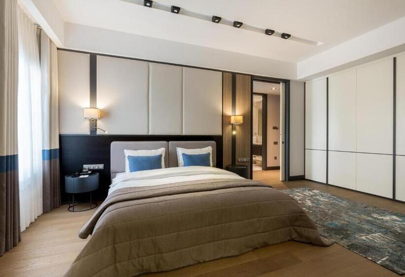 带大床的豪华间, The Fortyfive Business Hotel & Spa