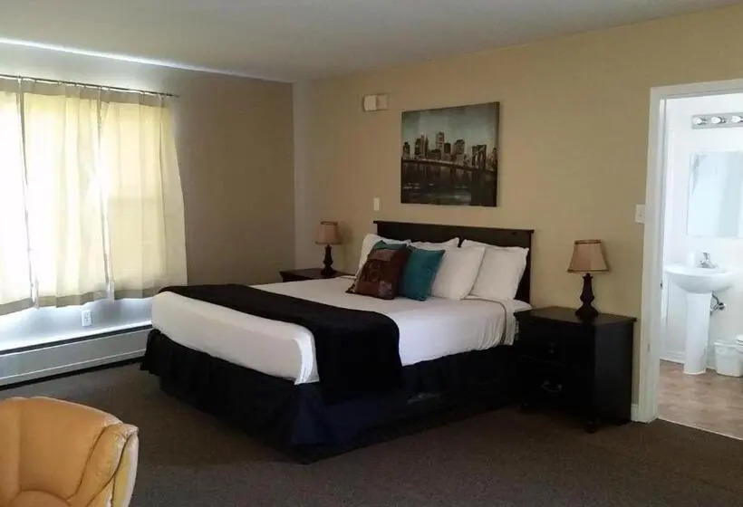 キングサイズベッドのスイートルーム, Middleton Motel & Suites
