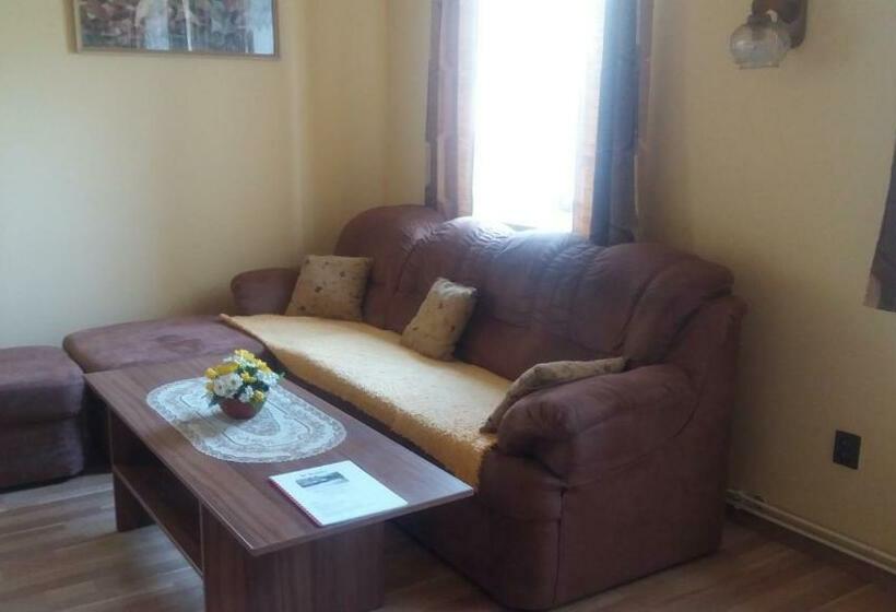 带2个卧室的公寓, Ubytování U Potoka