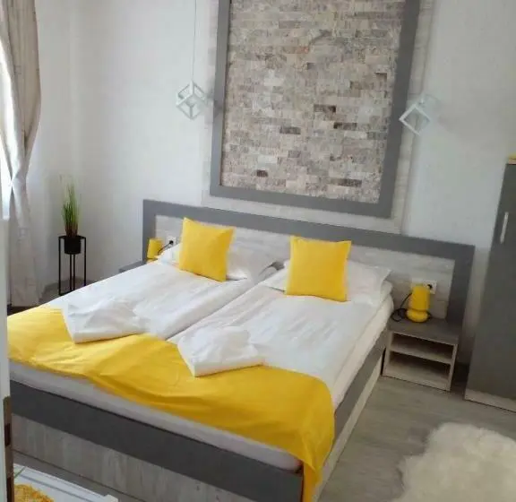 Quarto Deluxe, Pensiunea Roberto