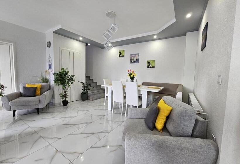 ویلای 3 خوابه, Pensiunea Roberto