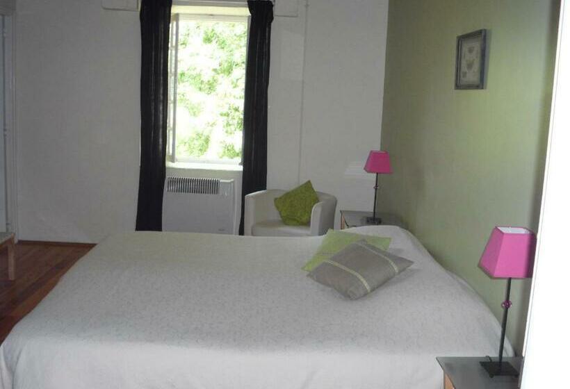 标准间, Le Moulin De Poilly