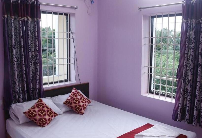 اتاق استاندارد با بالکن, Sri Vally Residency