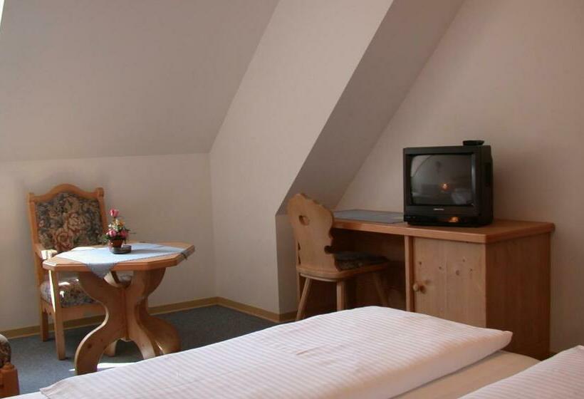 Номер Стандарт, Weinlandhof