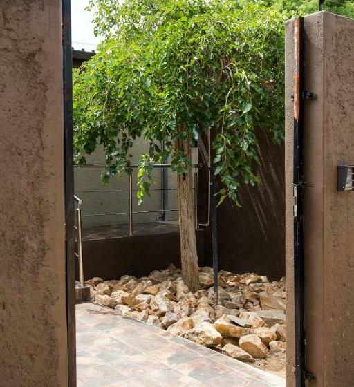 اتاق استاندارد یک نفره, A Z Boutique Guesthouse