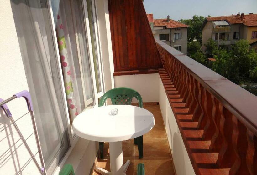 חדר סטנדרט עם מרפסת, Guest House Rosa