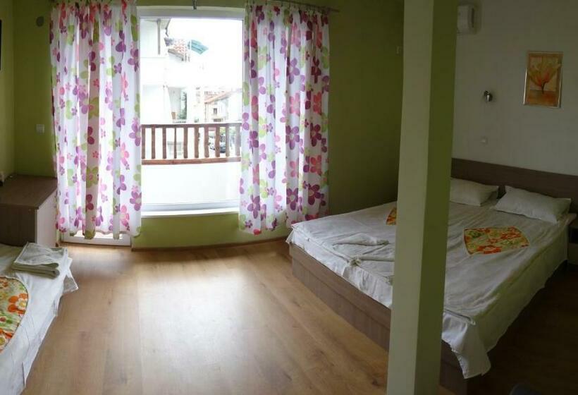 غرفة قياسية مزوَّدة بشُرفة, Guest House Rosa