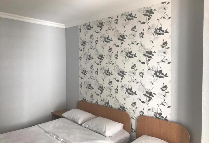 اتاق کلاسیک سه تخته, Kvariati   Guest House