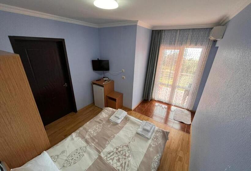 اتاق استاندارد با چشم‌انداز دریا, Kvariati   Guest House