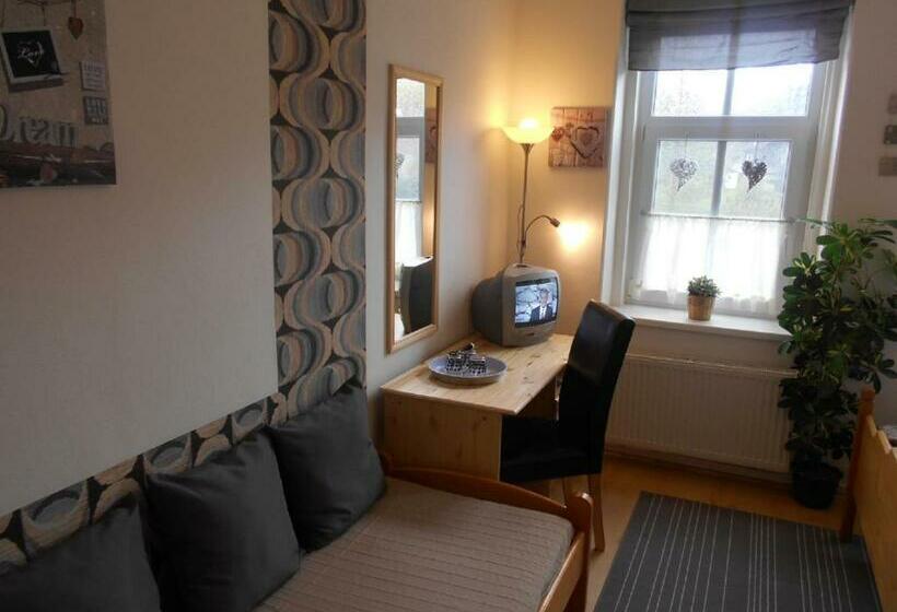 غرفة قياسية ثلاثية, Pension A Restaurant Vesna   české švýcarsko