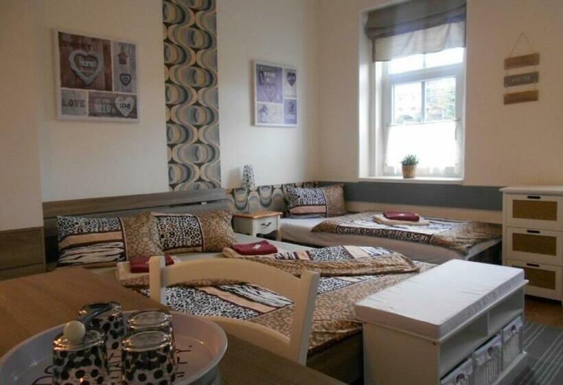 غرفة قياسية رباعية, Pension A Restaurant Vesna   české švýcarsko