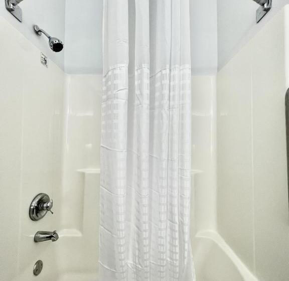 جناح سرير كينج, Americinn By Wyndham Quincy