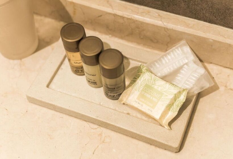 Escritório Superior, Recoleta Park by Bens