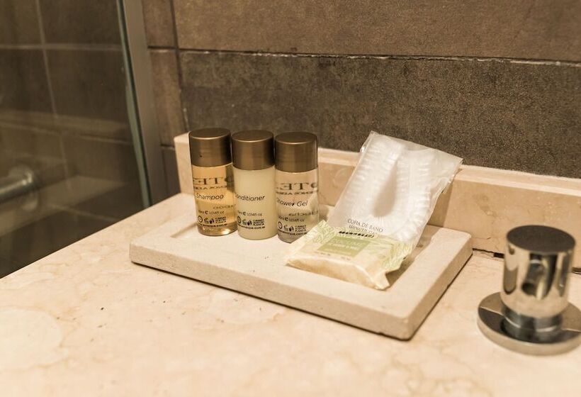 Escritório Superior, Recoleta Park by Bens