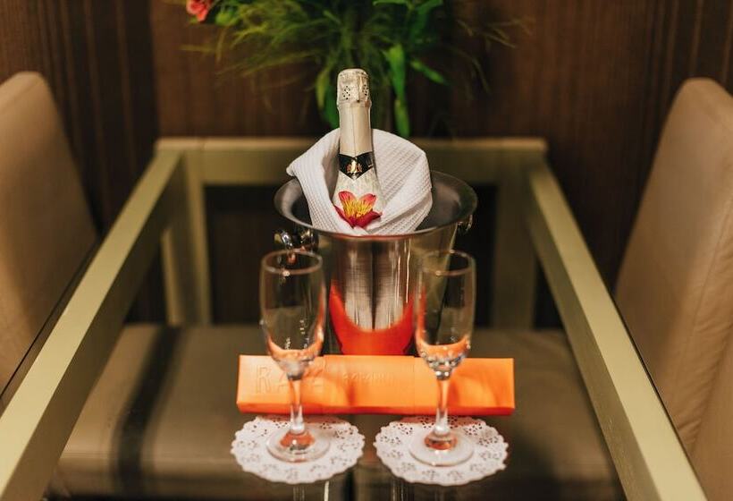 Escritório Superior, Recoleta Park by Bens