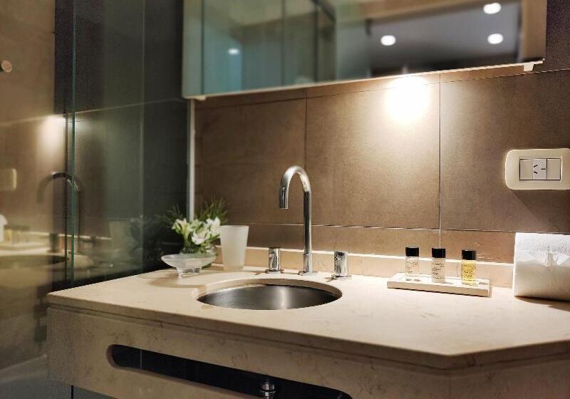 Escritório Superior, Recoleta Park by Bens