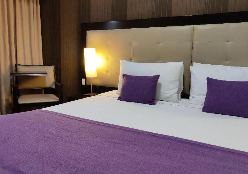 Escritório Superior, Recoleta Park by Bens