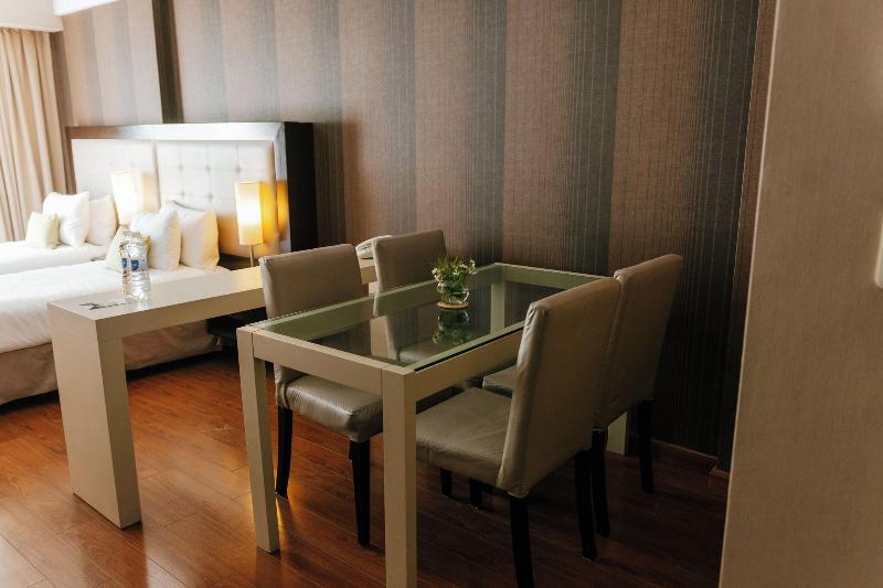 Escritório Superior, Recoleta Park by Bens