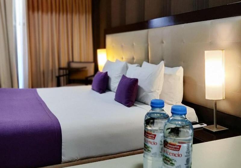 Escritório Superior, Recoleta Park by Bens