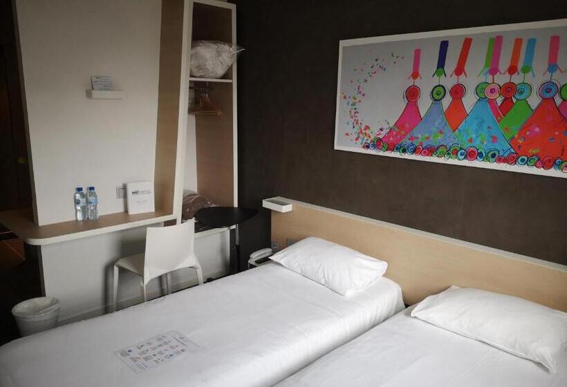 חדר סופריור עם מיטת קינג, Brit Hotel Quimper Nord