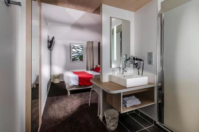 キングサイズベッドのスーペリアルーム, Brit Hotel Quimper Nord