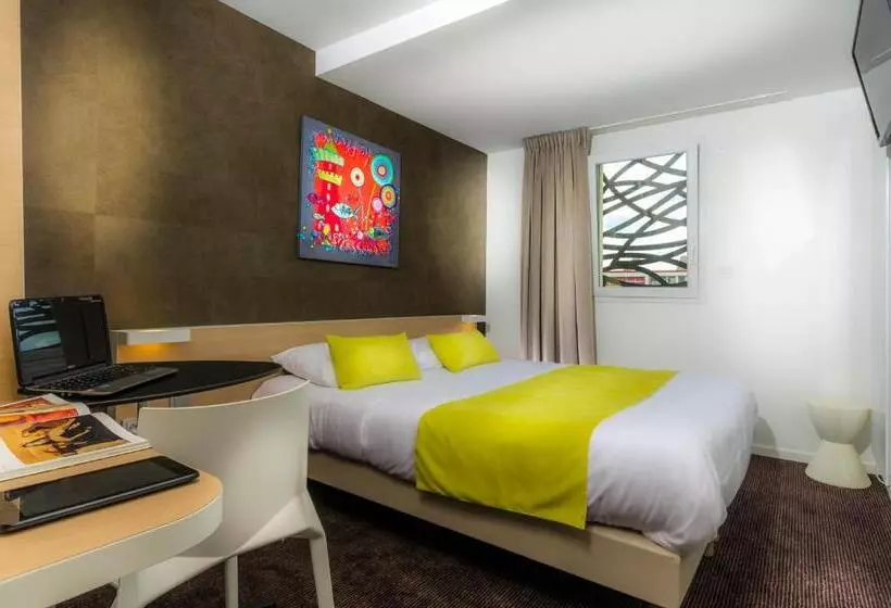 キングサイズベッドのスーペリアルーム, Brit Hotel Quimper Nord