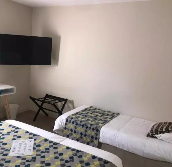 スーペリアトリプルルーム, Brit Hotel Quimper Nord