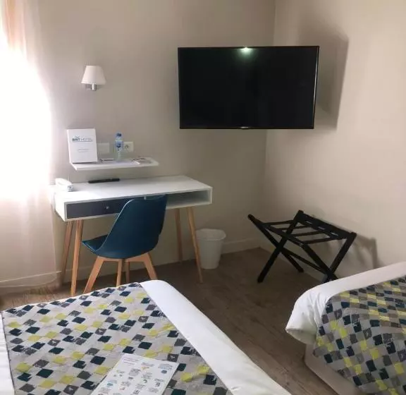 スーペリアトリプルルーム, Brit Hotel Quimper Nord