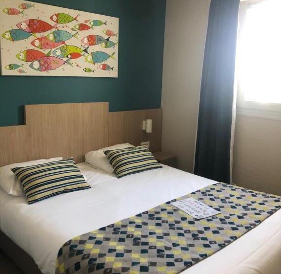 חדר סופריור לארבעה, Brit Hotel Quimper Nord