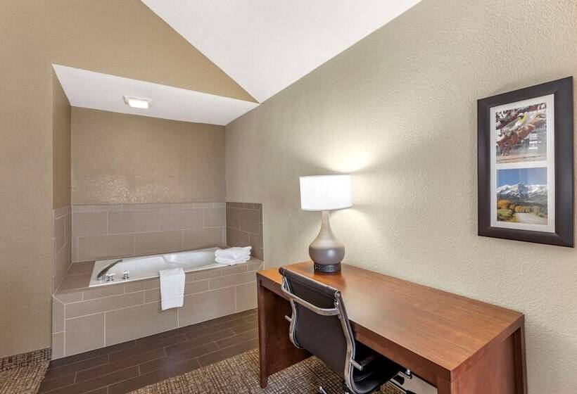 장애인을 위한 스위트, Comfort Inn & Suites Greeley