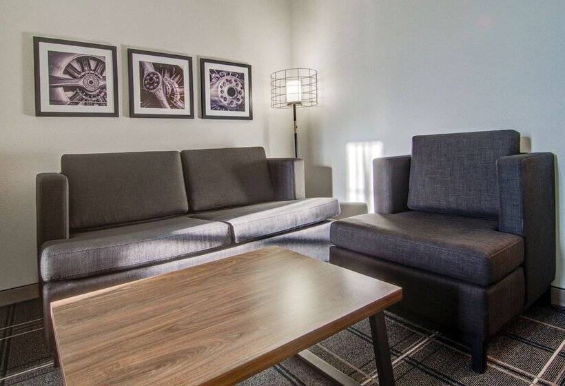 スイート, Comfort Suites Newport News Airport