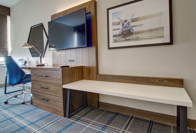 スイート, Comfort Suites Newport News Airport