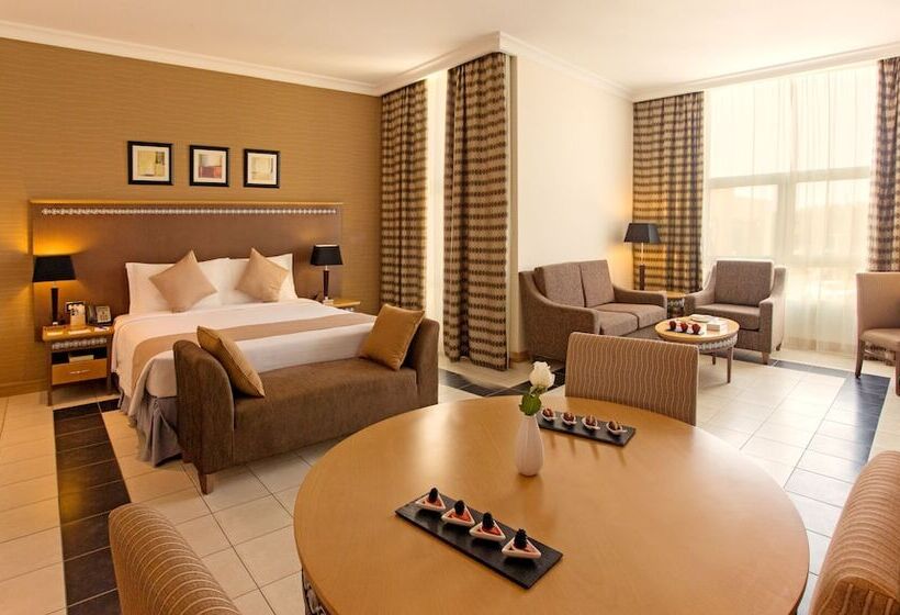 سوئیت با تخت بزرگ, Copthorne Al Jahra Hotel & Resort
