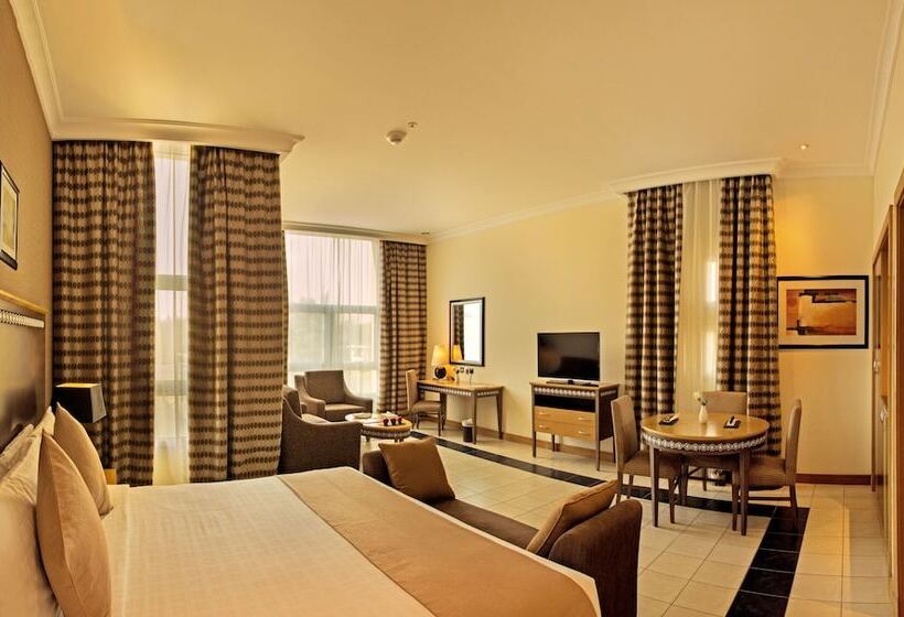 سوئیت با تخت بزرگ, Copthorne Al Jahra Hotel & Resort