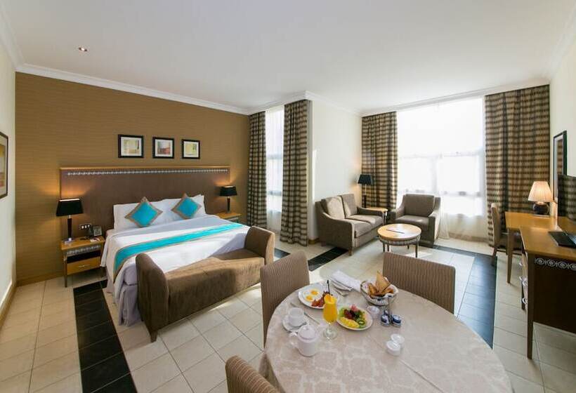 سوئیت با تخت بزرگ, Copthorne Al Jahra Hotel & Resort