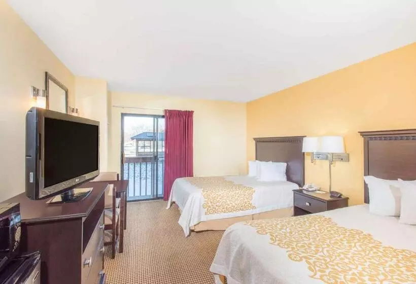 Standard-huone 2 Parivuodetta, Days Inn By Wyndham Colchester Burlington
