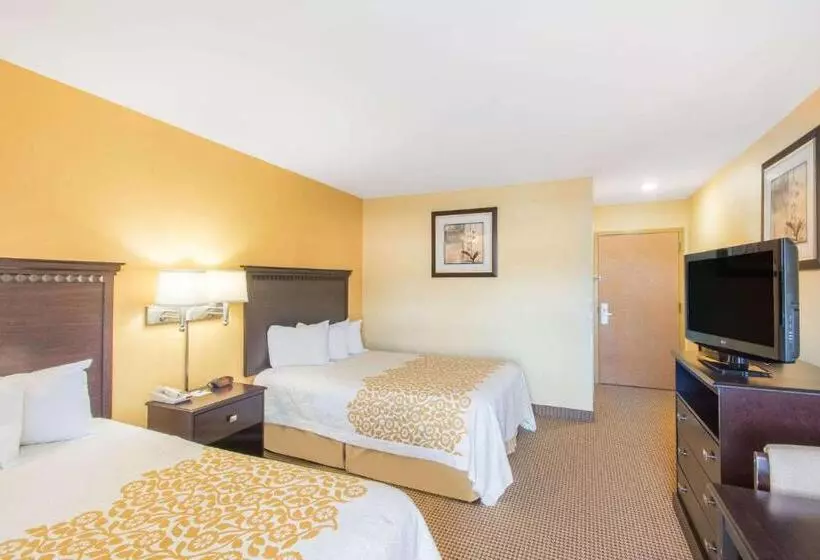 Standard-huone 2 Parivuodetta, Days Inn By Wyndham Colchester Burlington