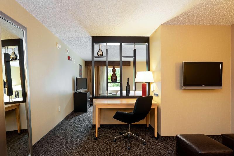 סוויטת ג'וניור מיטת קינג, Doubletree By Hilton Hotel Savannah Airport