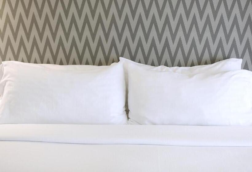 חדר סטנדרט עם מיטת קינג, Holiday Inn O Hare Area, An Ihg