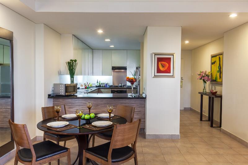 דירת שני חדרים, Karolina