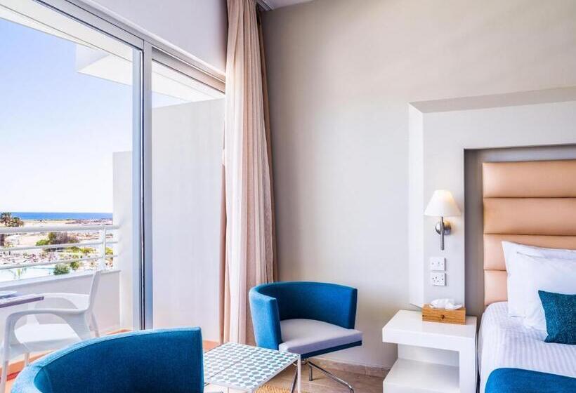 חדר סטנדרט צדדי נוף לים, Leonardo Cypria Bay