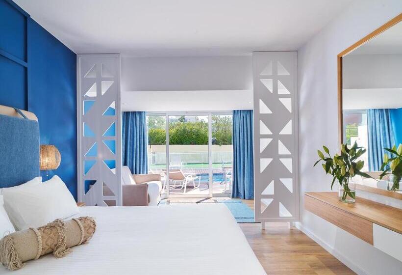 Семейный Номер Вид на Сад, Leonardo Cypria Bay