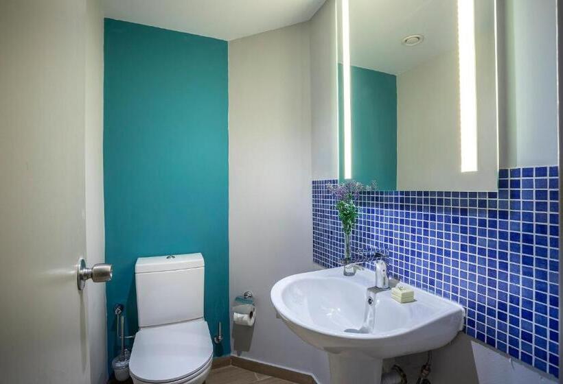 海の見えるエクゼクティブスイート, Leonardo Cypria Bay