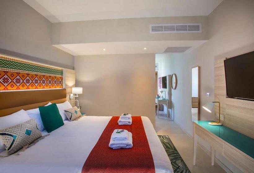 סוויטת אקזקיוטיב נוף לים, Leonardo Cypria Bay