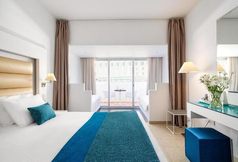 ファミリールーム, Leonardo Cypria Bay