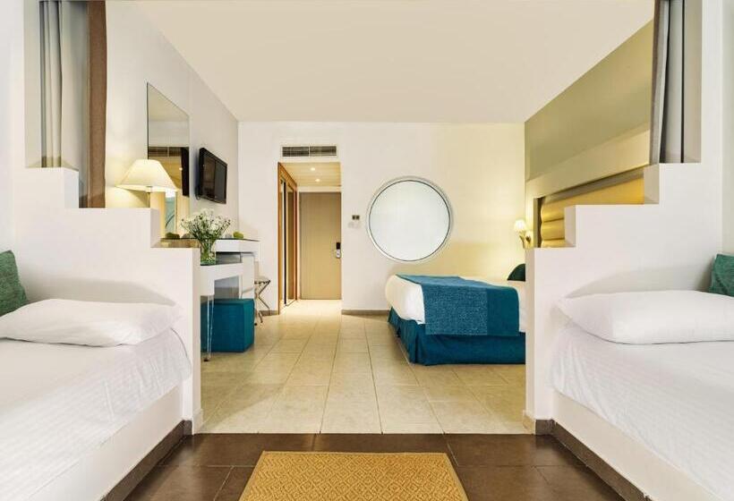 חדר משפחתי צדדי נוף לים, Leonardo Cypria Bay