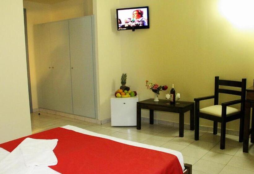 标准三人间, Porto Plazza