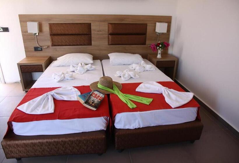 Номер Deluxe с Террасой, Porto Plazza