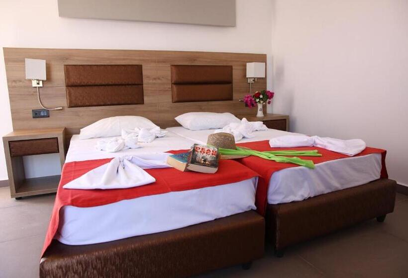 带露台的豪华间, Porto Plazza